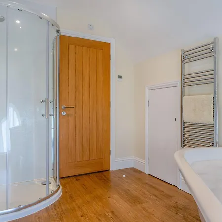 Дом отдыха 3 Bed In Pickering 93738 *