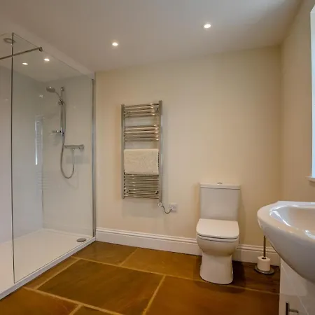 3 Bed In Pickering Oc-93738 *