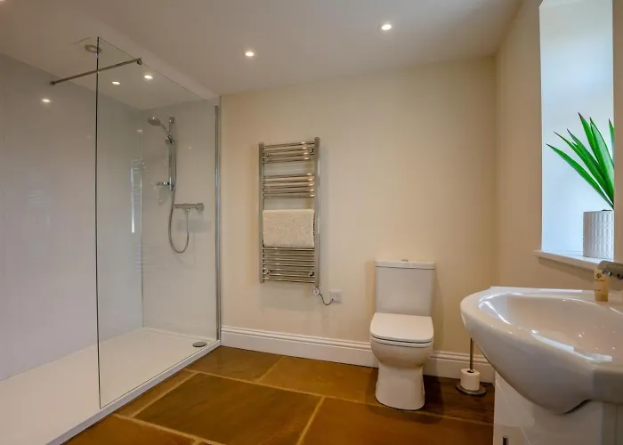 3 Bed In Pickering Oc-93738 *
