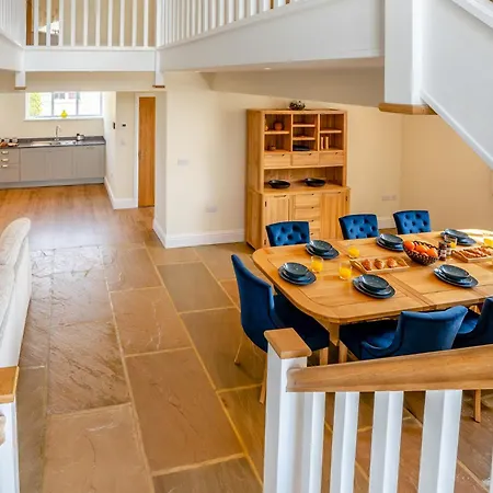 3 Bed In Pickering 93738 *