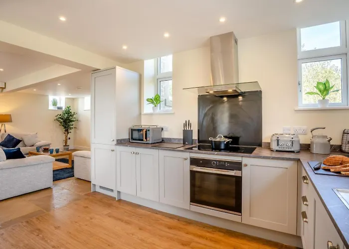 3 Bed In Pickering Oc-93738