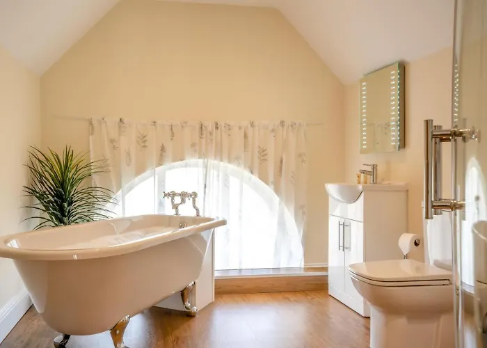 3 Bed In Pickering Oc-93738 펜션