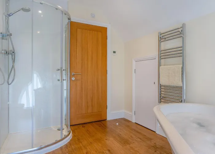 3 Bed In Pickering Oc-93738 펜션 *